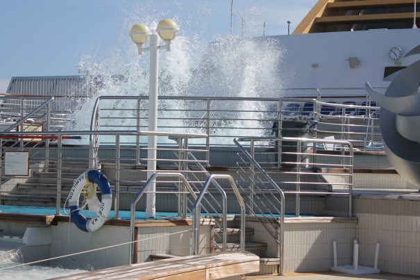 P&O Cruises Oceana Swimming Pool