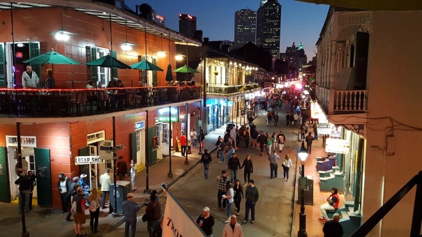Bourbon-Street-At-Night-New-Orleans